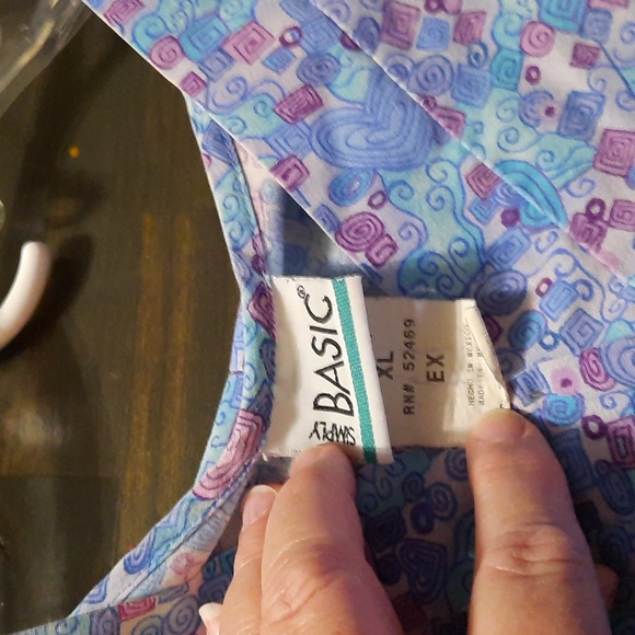 Complete Scrub set with Jacket - Picture 5 of 5